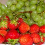ягоды винограда и клубники С БЕРЕЗЫ!