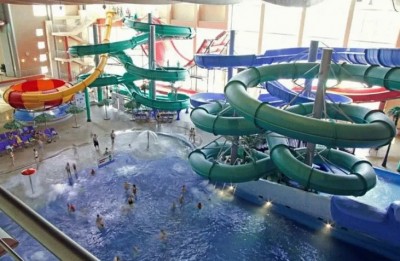 Аквапарк в Москве: куда отправиться за водными приключениями?